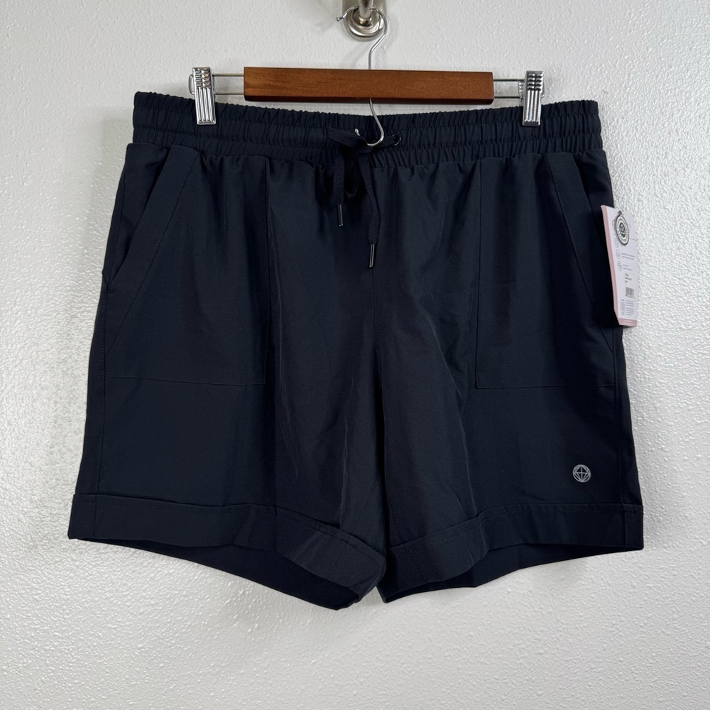 Mondetta Outdoor Project NWT Weekend Short Black Large